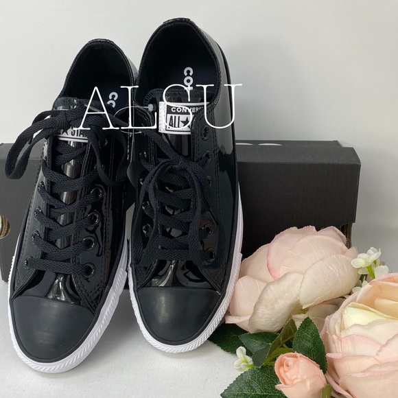 Converse Low Top Patent Leather Black W AUTHENTIC - Picture 4 of 8